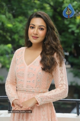 Catherine Tresa Photos - 16 of 21