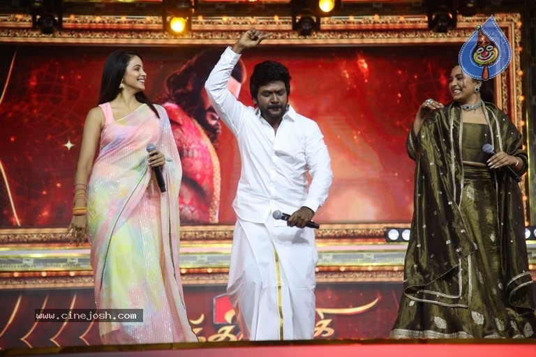 Chandramukhi 2 Audio launch - 33 / 42 photos