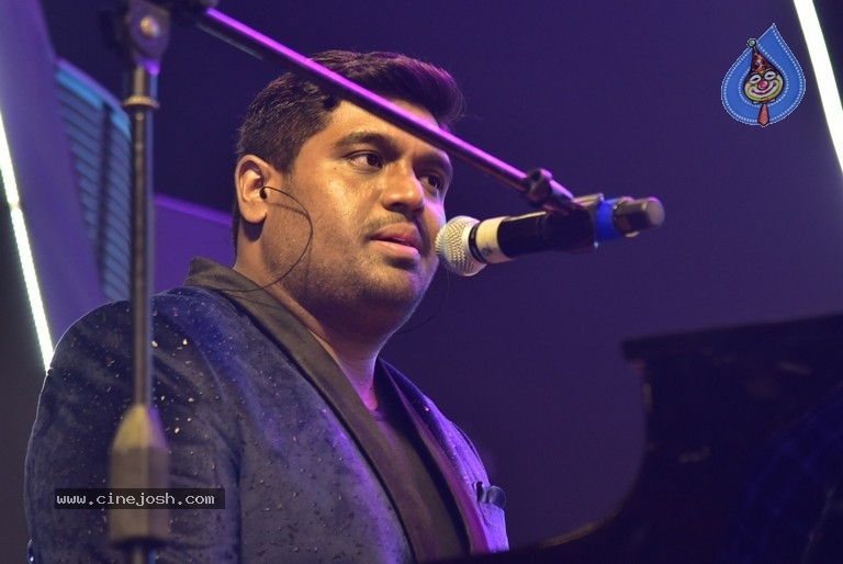 Kushi Musical Concert Photos - 90 / 120 photos