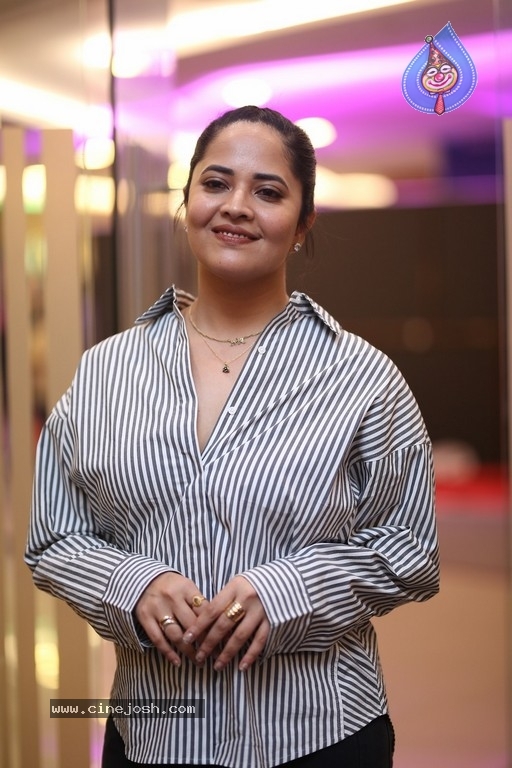 Anasuya Stills - 13 / 20 photos