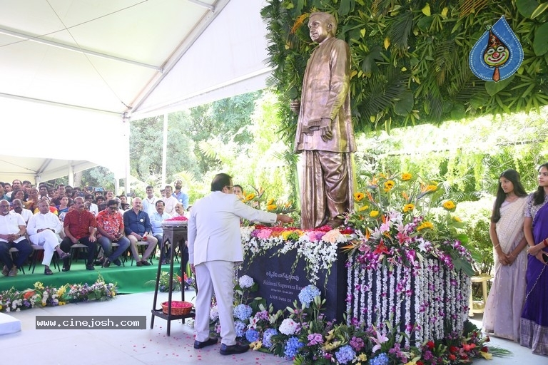 ANR Statue Inauguration - 20 / 70 photos