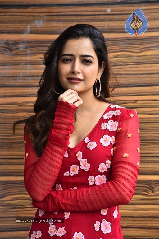 Ashika Ranganath Photos - 20 / 21 photos