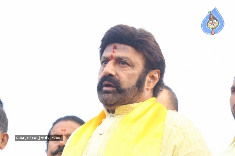 Nandhamuri Heros at NTR 28th Death Anniversary - 17 / 58 photos