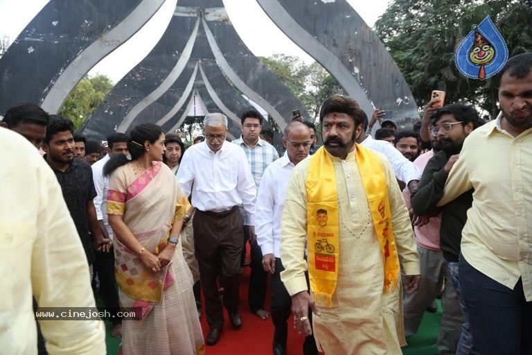 Nandhamuri Heros at NTR 28th Death Anniversary - 19 / 58 photos