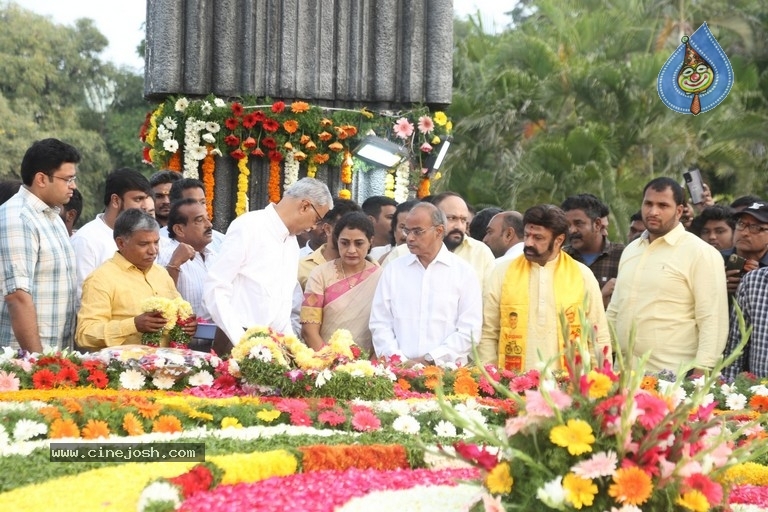 Nandhamuri Heros at NTR 28th Death Anniversary - 40 / 58 photos