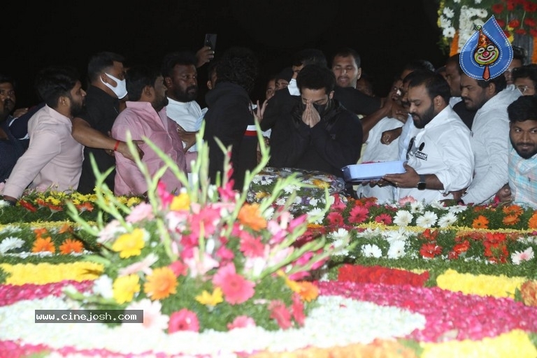 Nandhamuri Heros at NTR 28th Death Anniversary - 44 / 58 photos