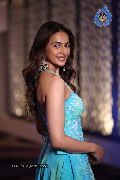 Rakul Preet Photos - 14 / 20 photos