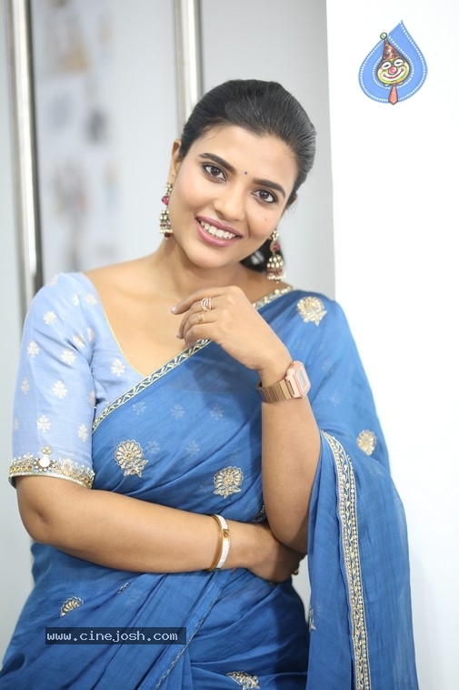 Aishwarya Rajesh Pics - 18 / 18 photos