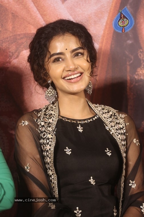 Anupama Parameswaran Photos - 3 / 17 photos