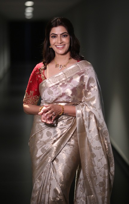 Varalaxmi Sarathkumar Photos