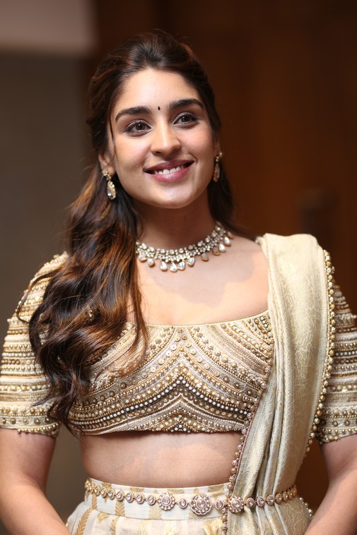 Yukti Thareja Photos
