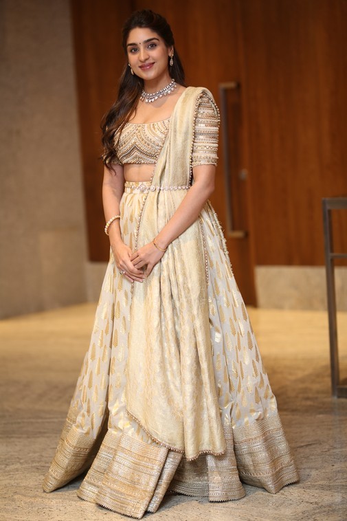 Yukti Thareja Photos