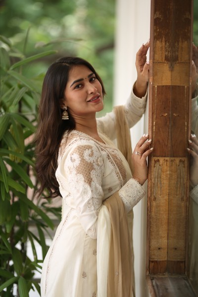 Dhashvika Kinthalli Photos