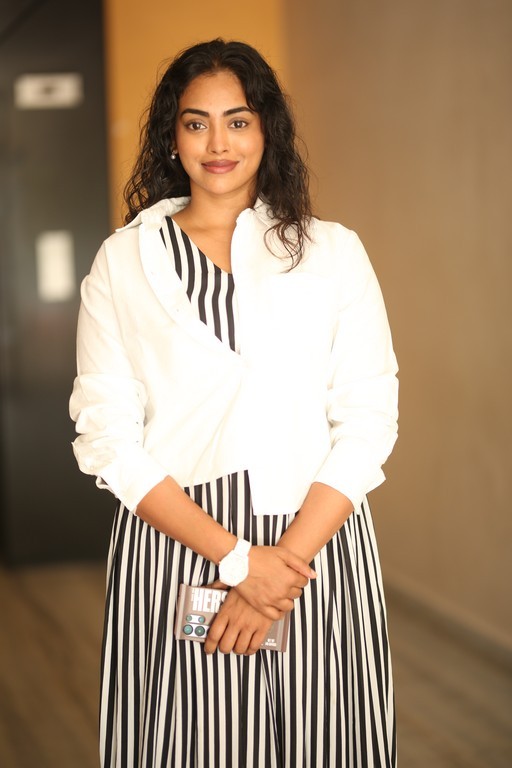 Kamakshi Bhaskarla Phptos