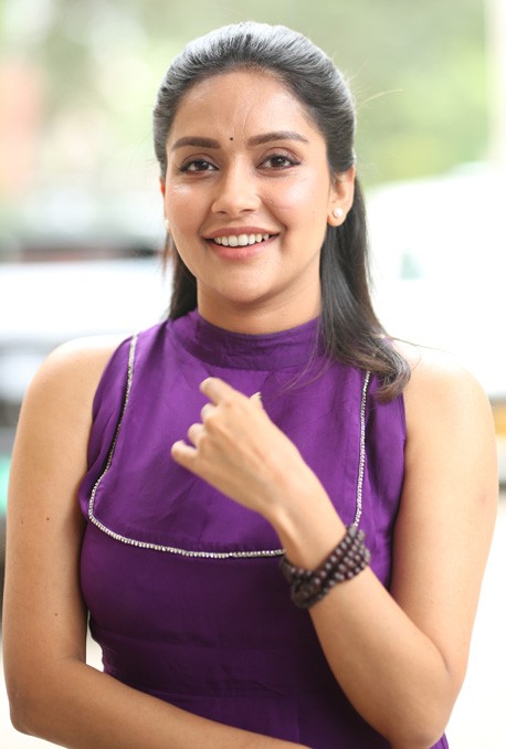 Mahima Nambiar Photos