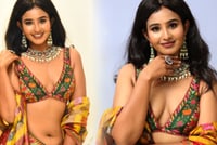 Yashna Muthuluri Photos