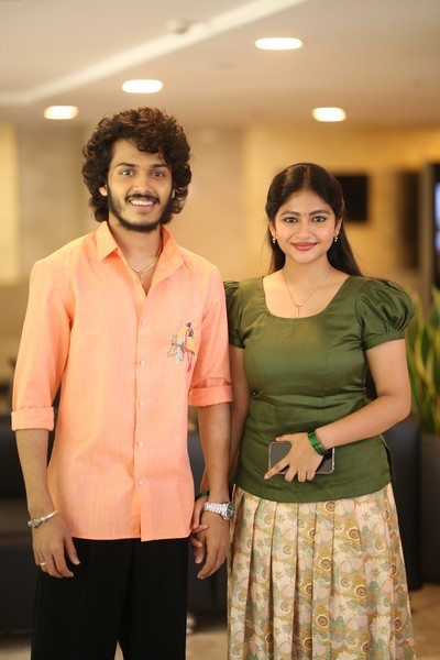 Thella Kaagitham Movie Teaser Launch Photos