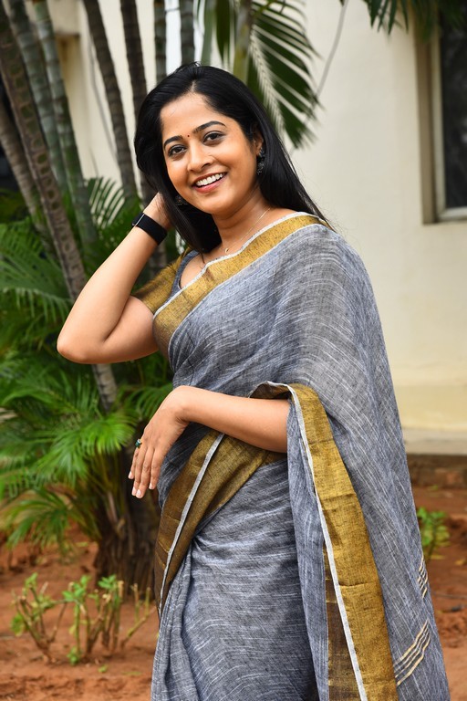 Sravani Reddy Photos