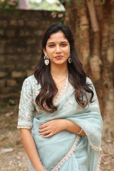 Sridevi Apalla Photos