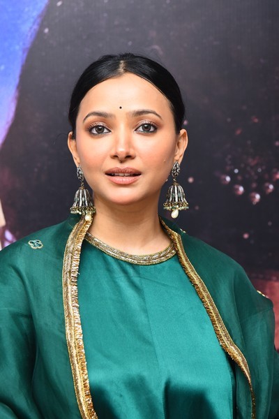 Swetha Basu Prasad Photos