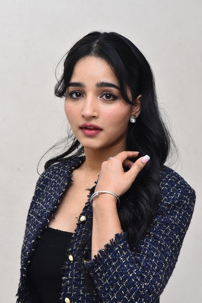 Vishakha Dhiman Photos