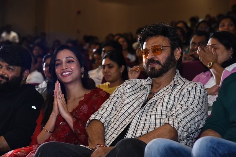 Adarsha Kutumbam Movie Trailer Launch Photos