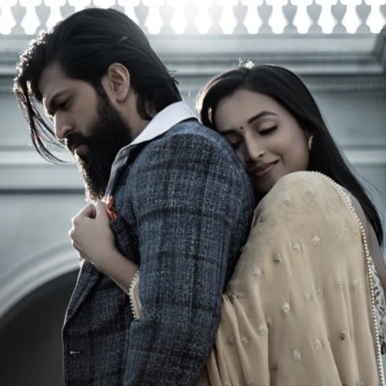 kgf chapter 3,bollywood actresses,yash,prashanth neel  కెజిఎఫ్ లో ఏ పాత్రకైనా సై అంటున్న హీరోయిన్స్