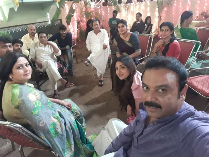 srinivas kalyanam,actor naresh,shooting pics  మరో మంచి చిత్ర లక్షణాలు కనిపిస్తున్నాయ్!