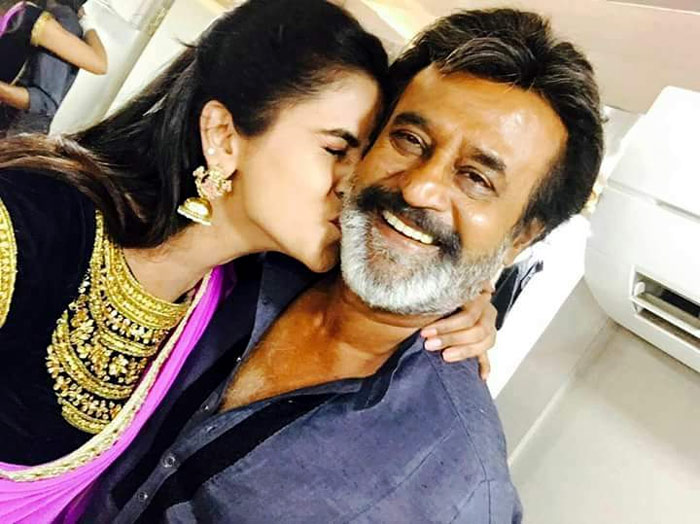 tv actress chaitra reddy,rajinikanth,kalaa shooting spot,chaitra reddy kiss to rajinikanth  అబ్బా.. అరిపించేసింది..!