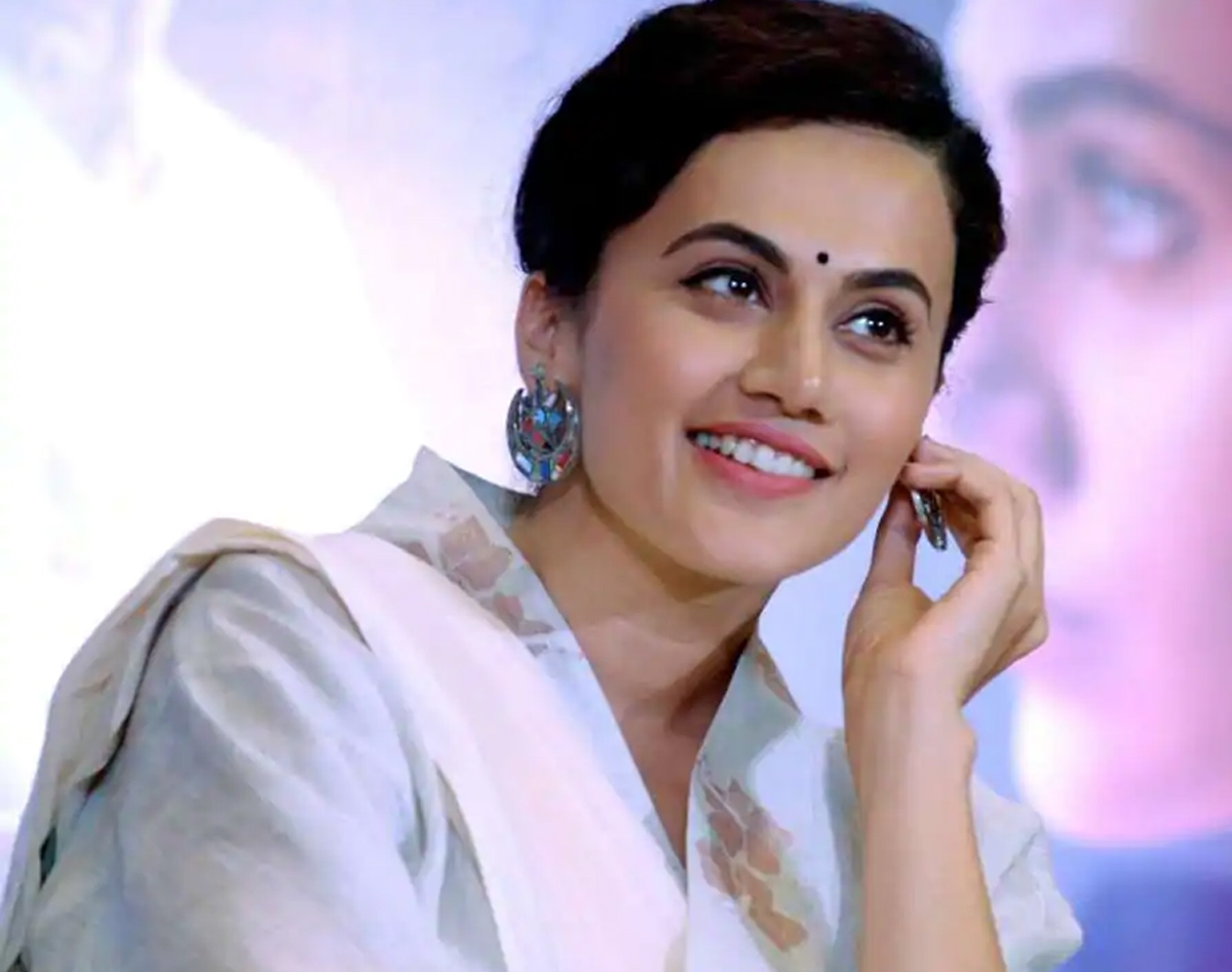 taapsee,bollywood,star hero wife  ఏదైనా స్ట్రయిట్ గా చెప్పగల దమ్మున్న హీరోయిన్!!