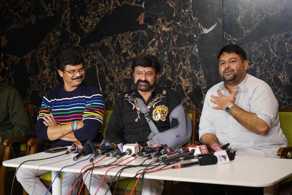 akhanda movie,balakrishna,boyapati,thaman,miryala ravindra reddy,akhanda movie press meet,akhanda movie success press meet  అఖండ మా సక్సెస్ కాదు.. ఇండస్ట్రీ హిట్ 