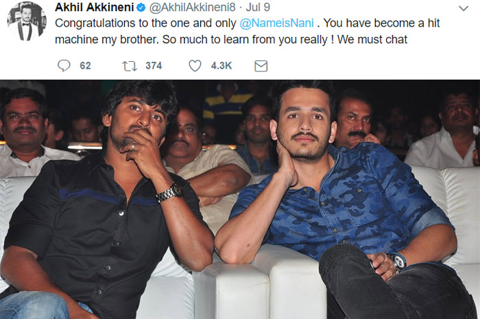 nani,akhil akkineni,hit machine,akhil tweet,ninnu kori  అఖిల్ దృష్టిలో ఈ హీరో హిట్ మెషిన్..!