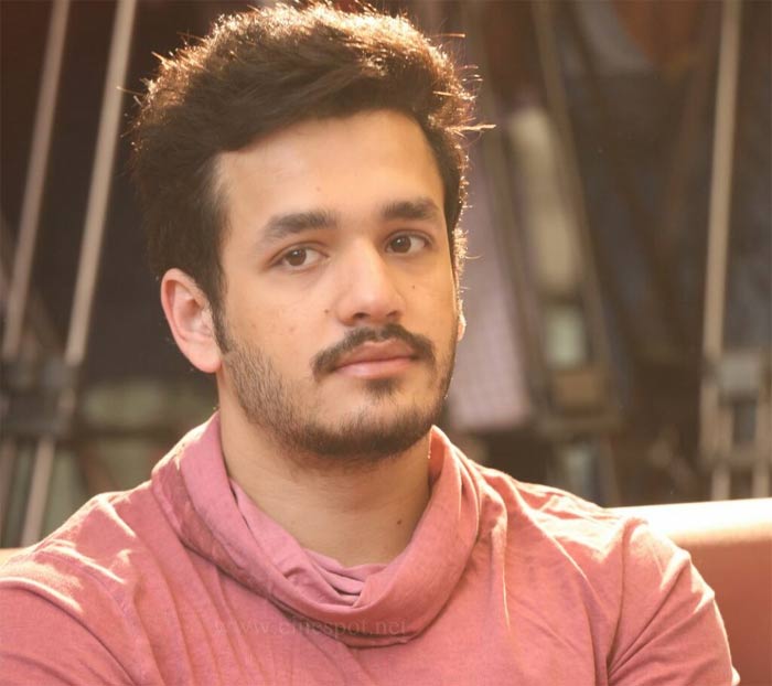 akhil akkinei,vikram k kumar,nagarjuna,august 29  అఖిల్‌ కోసం ఆ మాత్రం ఆగలేరా..! 