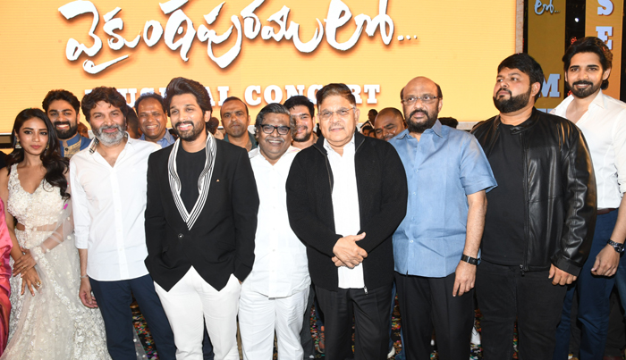 ala vaikunthapurramuloo,musical concert,allu arjun,pooja hegde,trivikram,thaman s  వైభవంగా ‘అల వైకుంఠ‌పుర‌ములో’ మ్యూజిక్ ఫెస్ట్