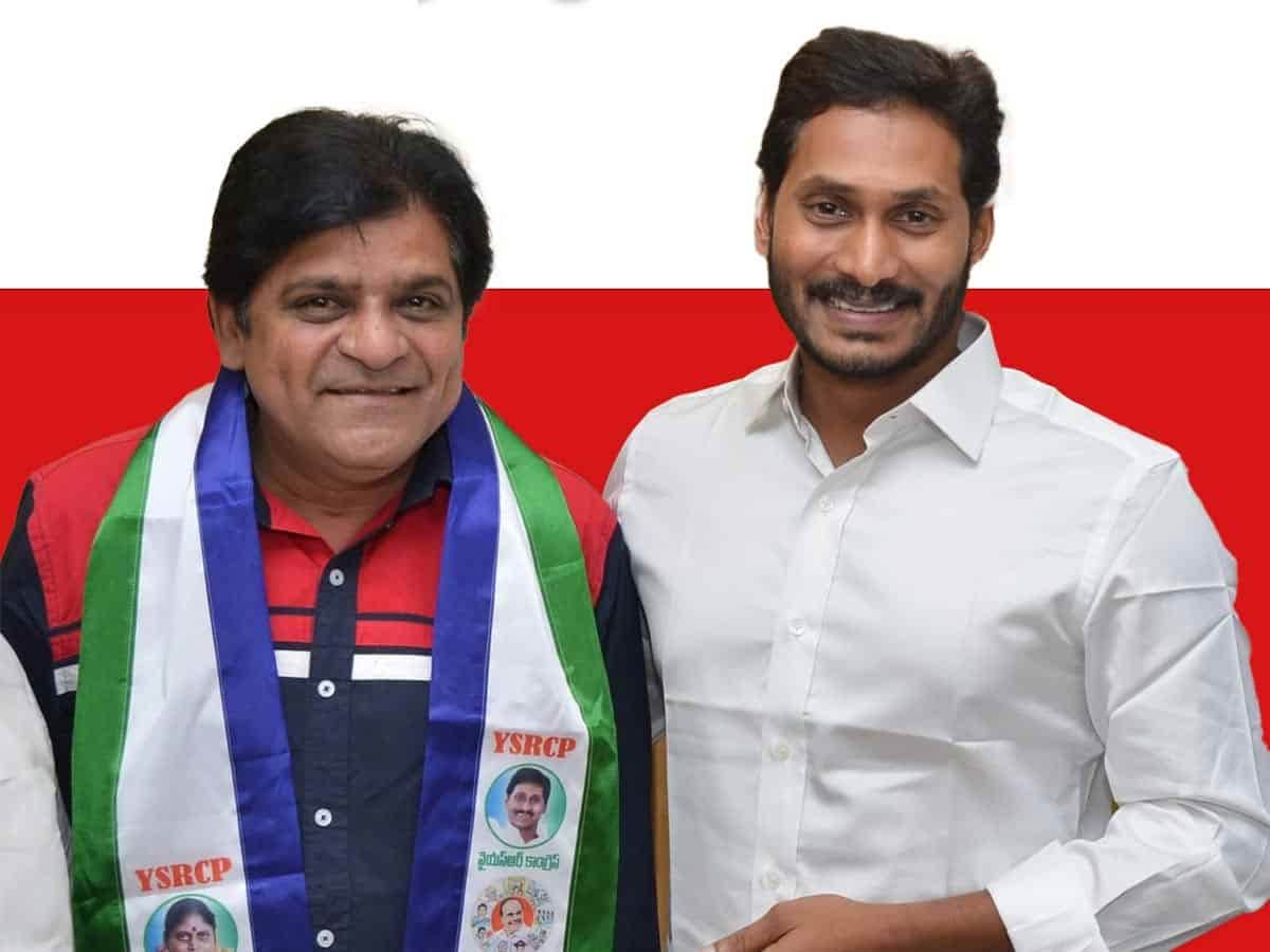 actor ali,ycp,jagan  జగన్ నుంచి ఇంకా ఆశిస్తున్న అలీ 