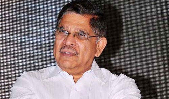 allu aravind,3 films,3 mega heroes,three mega projects  గీతాఆర్ట్స్‌ ఫ్యూచర్‌ ప్రాజెక్ట్స్‌ ఇవే..! 