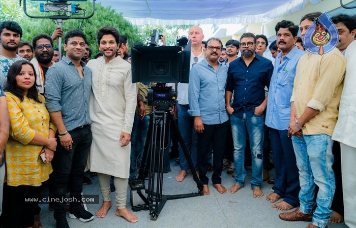 allu arjun,sukumar,mythri movie makers,muttam shetty media,aa20 film launched  అల్లు అర్జున్, సుక్కు హ్యాట్రిక్ ఫిల్మ్ ప్రారంభం