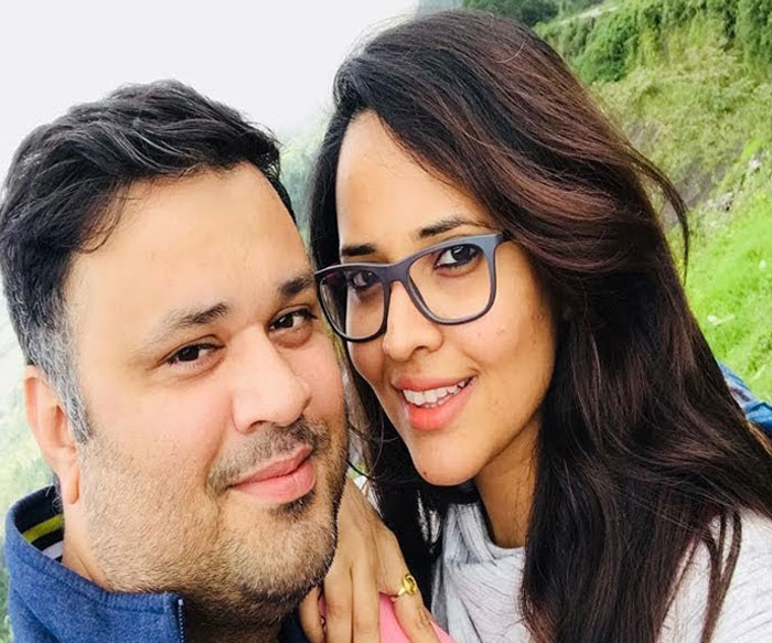 anasuya,husband,susank bharadwaj,acting,entry  భర్తను కూడా అనసూయ లైన్లో పెడుతుందా?