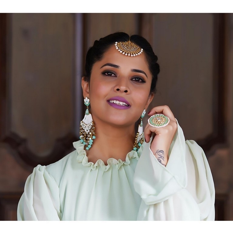 anasuya,jabardasth beauty,glamour show  అందాన్ని దాచేసిన అనసూయ!