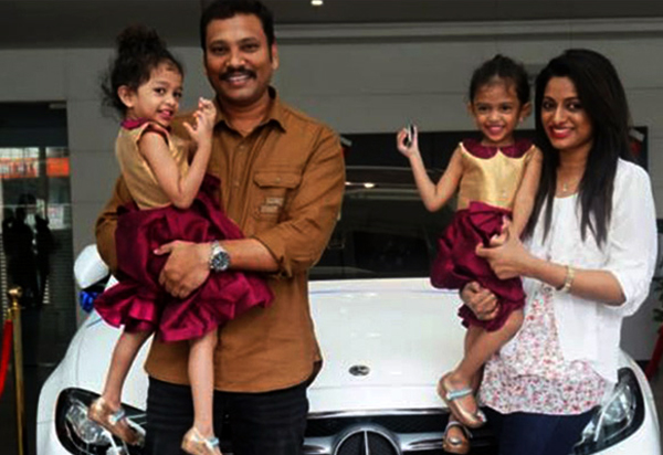 anchor udaya bhanu,udaya bhau,desire,benz car  యాంకర్ ఉదయ భాను కల నెరవేరింది!