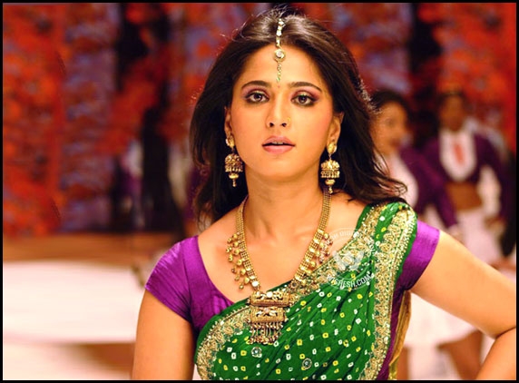 anushka,bhagmati movie,bhagamathi movie concept,producer,director  షాకిస్తున్న భాగమతి కాన్సెప్ట్!