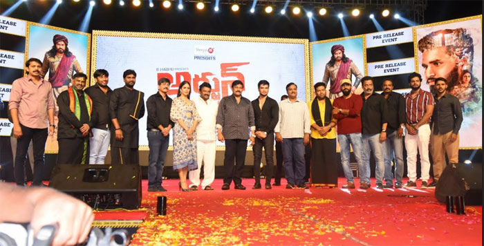 megastar,chiranjeevi,arjun suravaram,movie,pre release,event,highlights  నాకు మరో తమ్ముడు దొరికాడు: చిరు