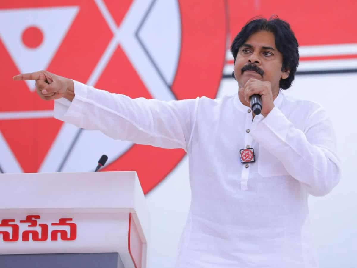 pawan kalyan  పవన్ అభిమానులకి బ్యాడ్ న్యూస్ 