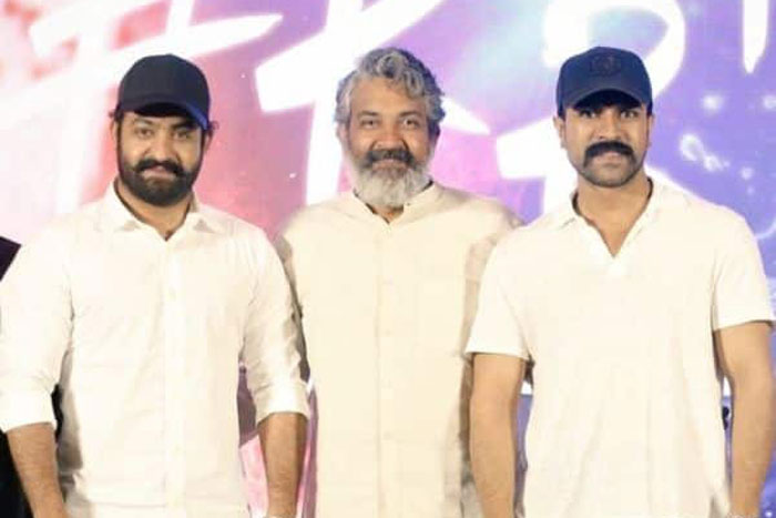 rajamouli,jr ntr,ram charan,rrr movie,three songs,rrr fans,bad news  నిజంగా ‘ఆర్ఆర్ఆర్’ ఫ్యాన్స్‌కు బ్యాడ్ న్యూసే!