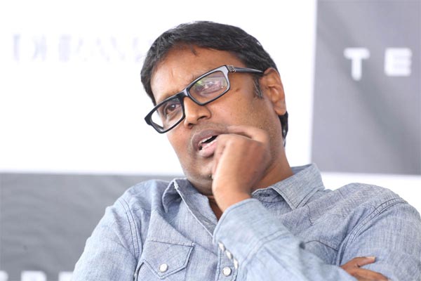 bahubali,sreemanthudu,rudhramadevi,gunasekhar  నమ్మకంతో ఉన్న గుణశేఖర్‌!