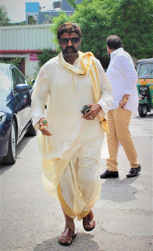 balakrishna,nanadamuri balakrishna,special vinayaka chaviti puja,basavatarakam hospital