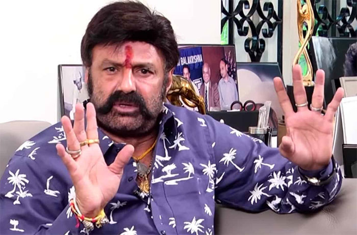 balakrishna,chiranjeevi,issue,tollywood,latest interview  బాలయ్య.. బాంబులు భలే పేల్చుతున్నాడుగా?