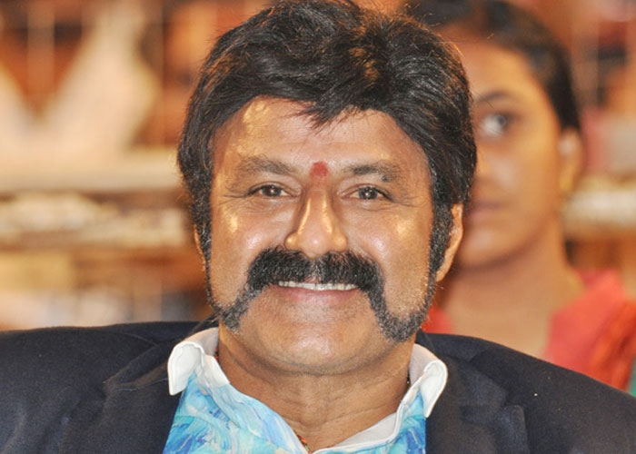 balakrishna,fans,waiting,jai simha,report  టాక్ అంతా ‘జై సింహా’ గురించే..!!