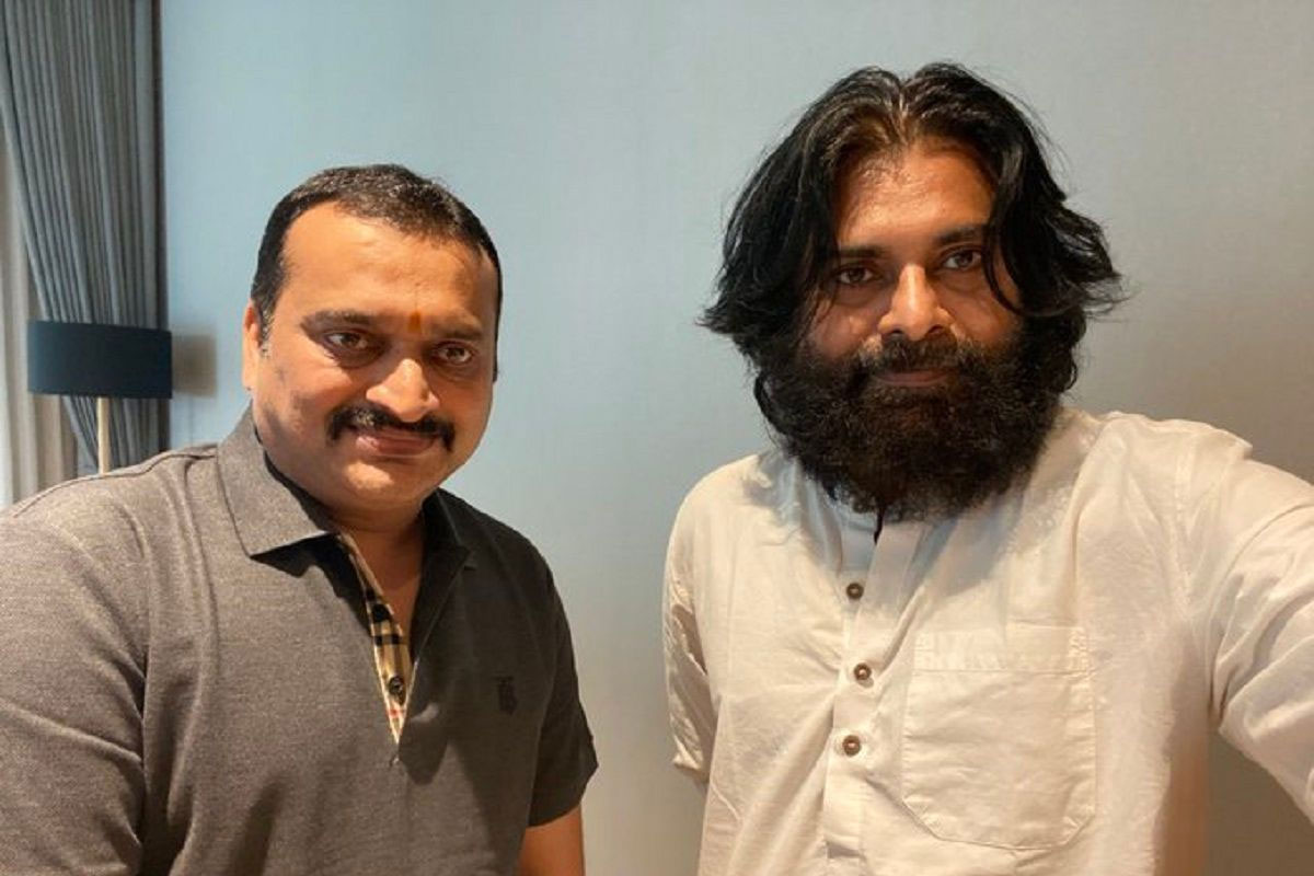 pawan kalyan,bandla ganesh  పవన్ తో సినిమా నా డ్రీమ్: బండ్ల