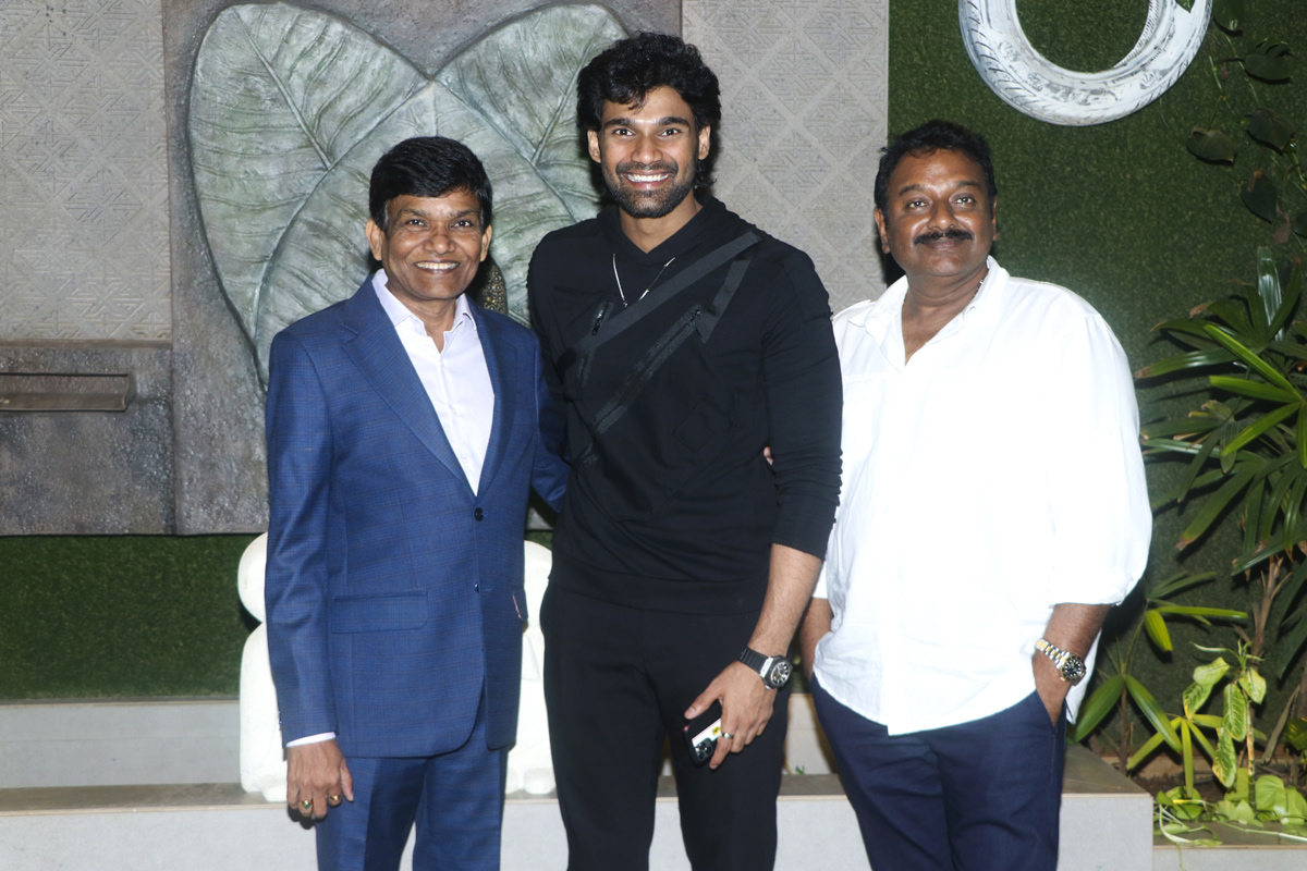 bellamkonda sai sreenivas,bollywood,vinayak,chatrapthi remake  వినాయక్ తో బాలీవుడ్ ఎంట్రీ ఇస్తున్న బెల్లంకొండ!